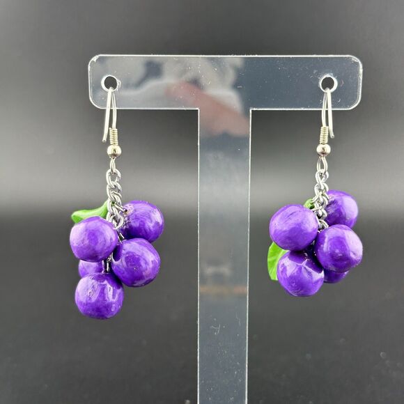 Fun Grapevine Light Wood Grape Berries Dangle Earrings Purple Green Handmade 2" - Picture 6 of 10